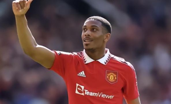 其中球员与 其中球员与